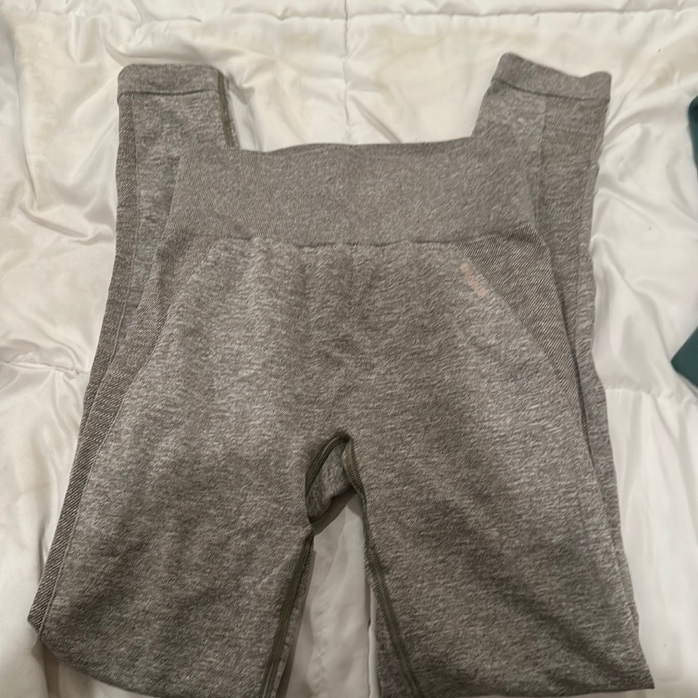 Gymshark flex grey marl with pink leggings